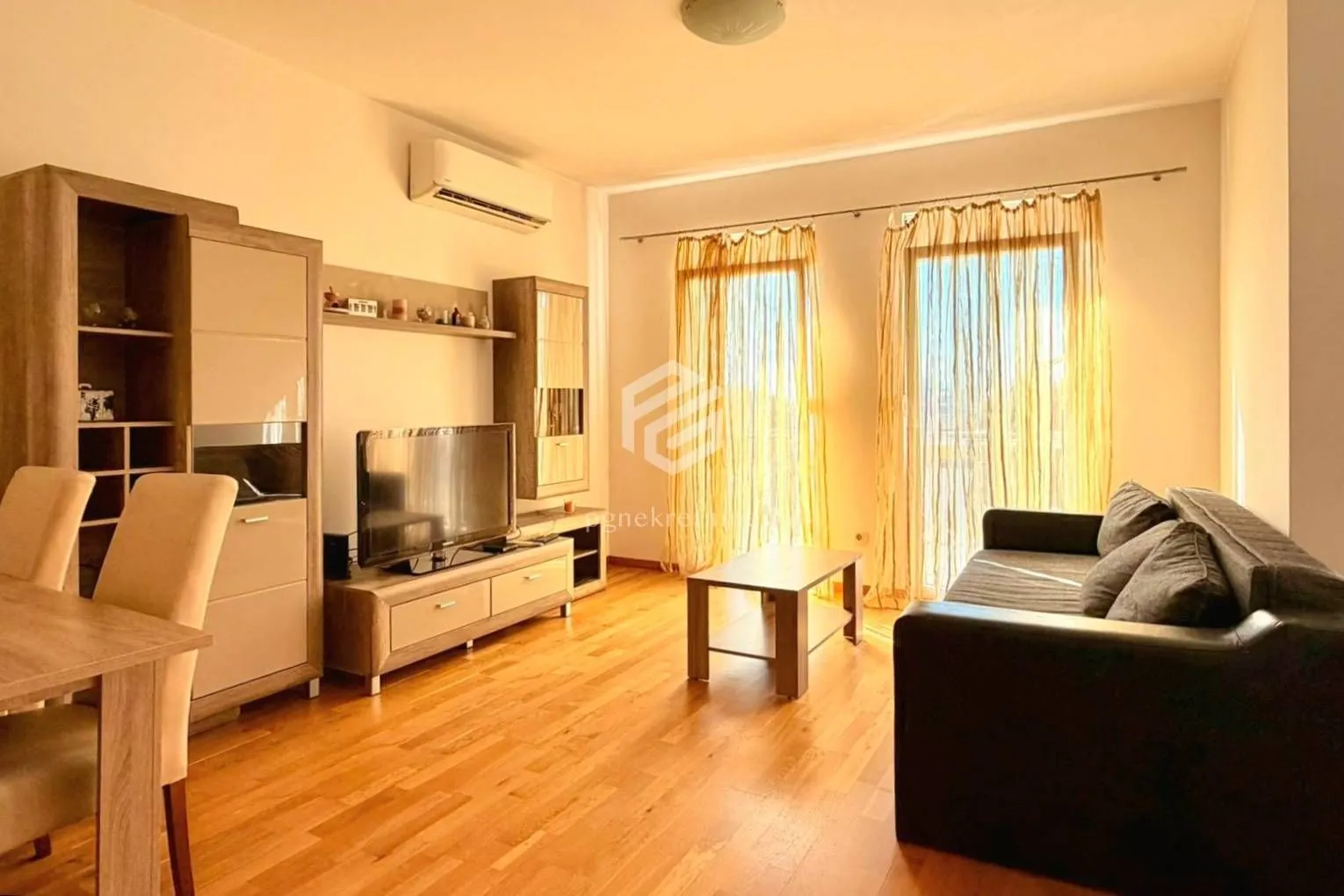 Izdavanje, trosoban stan, 95m², Zagorič, Podgorica