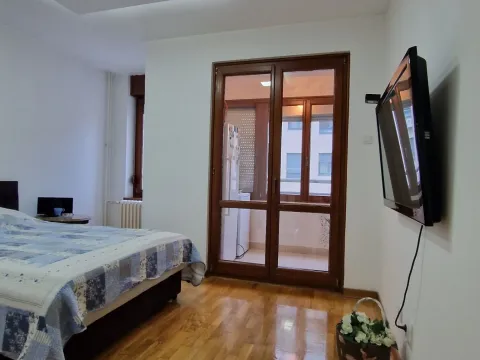 Prodaja, četvorosoban stan, 102m², Vračar Sve Podlokacije, Beograd - image 9