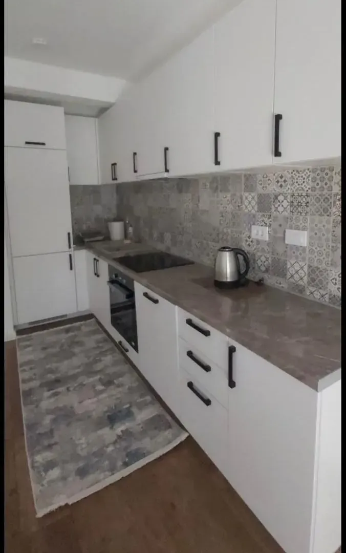 Izdavanje, jednosoban stan, 64m², Mažina, Tivat