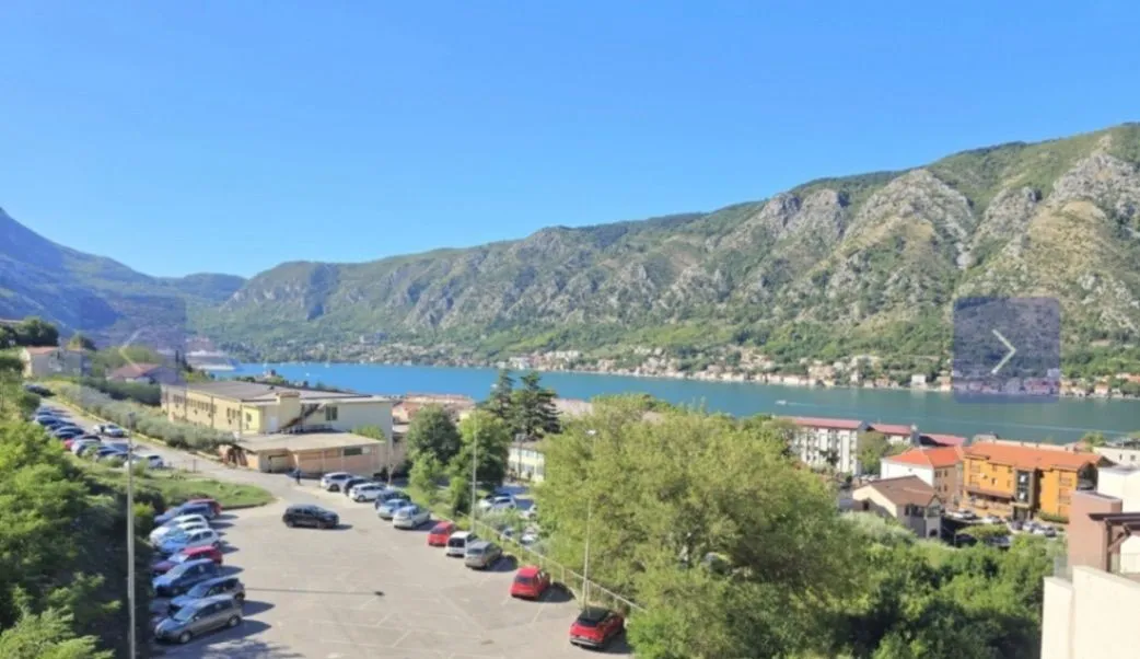 Prodaja, trosoban stan, 140m², Dobrota, Kotor