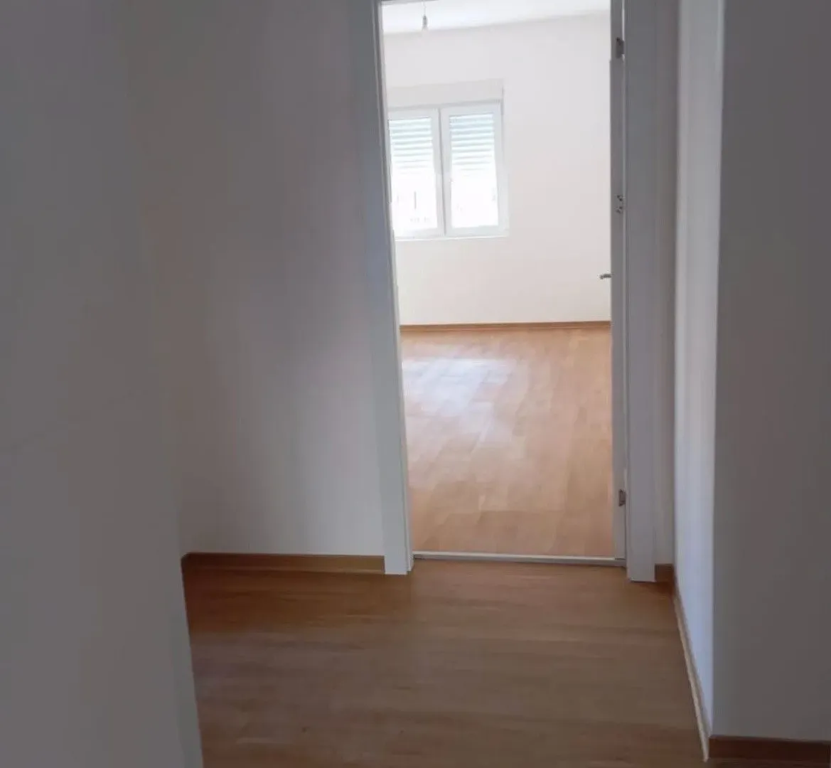 Prodaja, dvosoban stan, 60m², Zabjelo, Podgorica