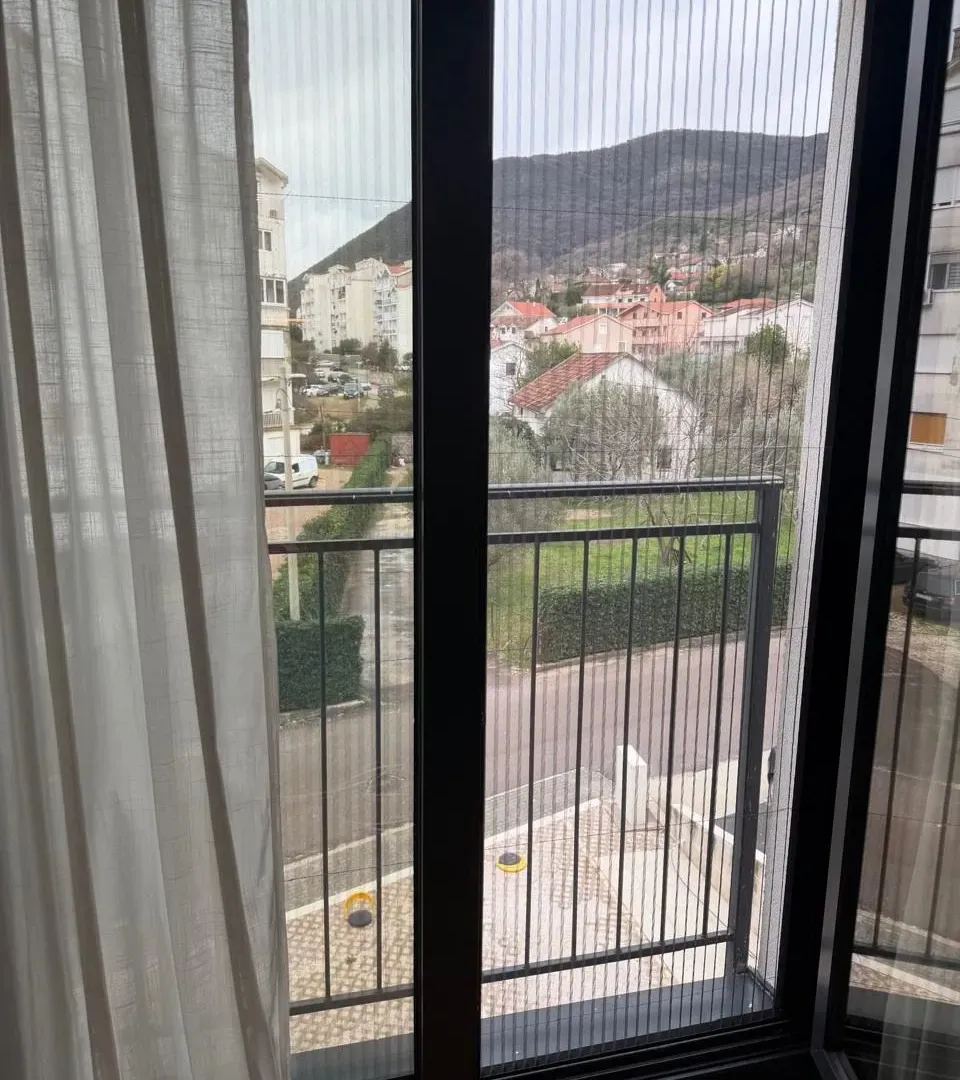 Izdavanje, jednosoban stan, 45m², Bijela, Herceg Novi