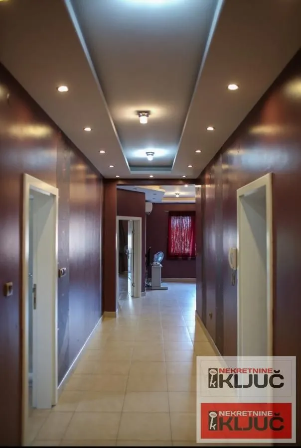 Rent, house, 1000m², Kać, Novi Sad Sve Podlokacije