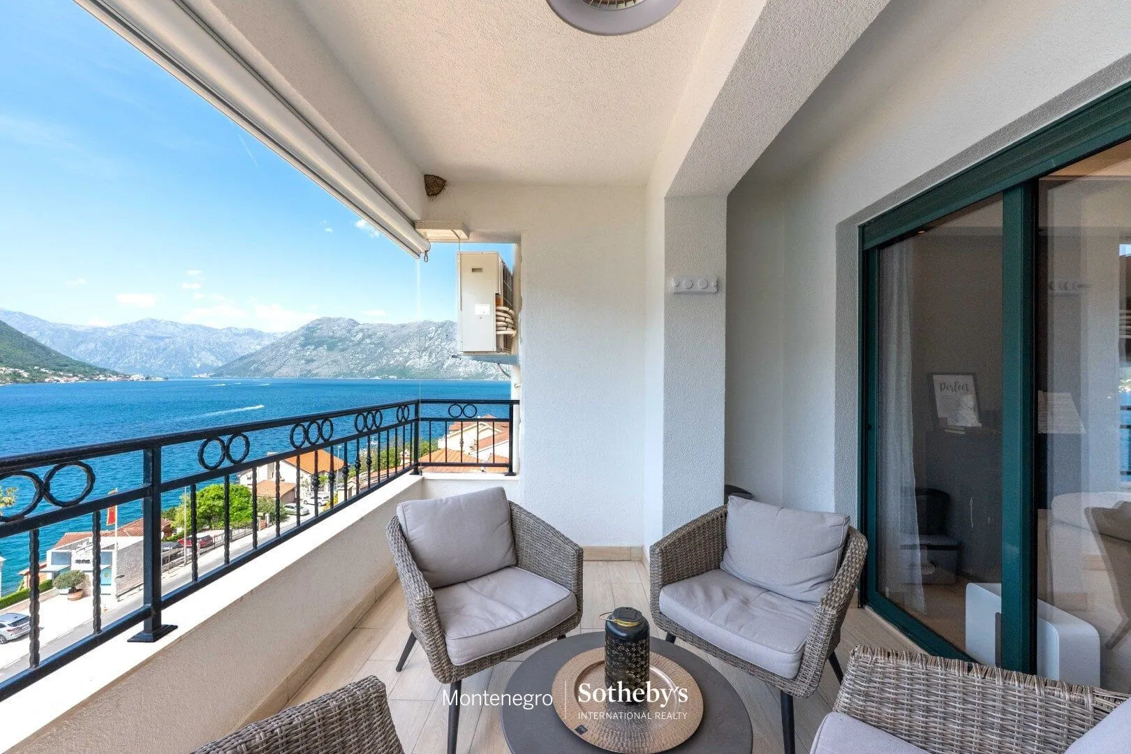 Sale, two bedroom apartment, 85m², Kotor, Crna Gora