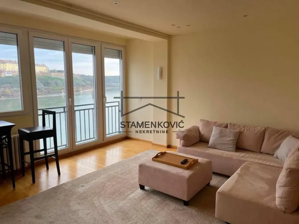 Izdavanje, trosoban stan, 76m², Kej, Novi Sad Sve Podlokacije