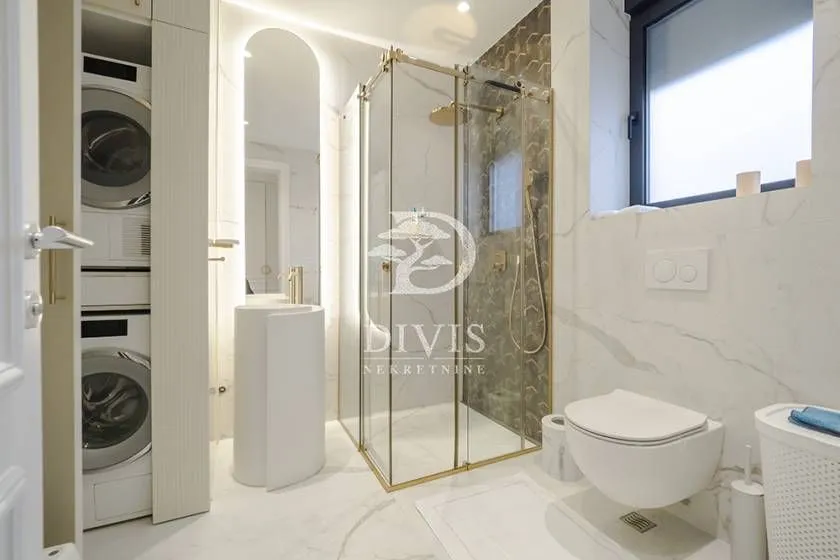 Prodaja, trosoban stan, 115m², Vračar Sve Podlokacije, Beograd