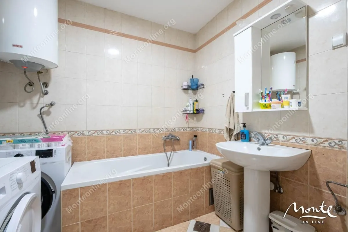 Prodaja, dvosoban stan, 48m², Dobrota, Kotor