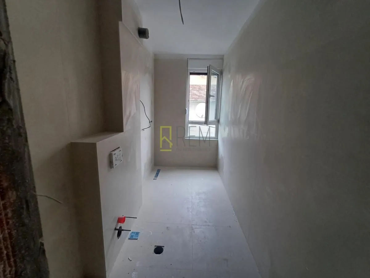 Prodaja, jednosoban stan, 55m², Momišići, Podgorica