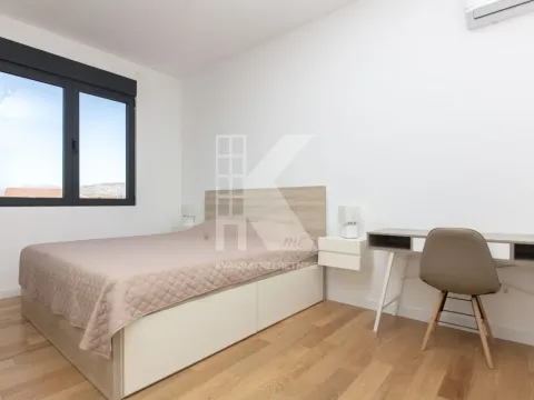 Izdavanje, trosoban stan, 95m², Kruševac, Podgorica - image 6