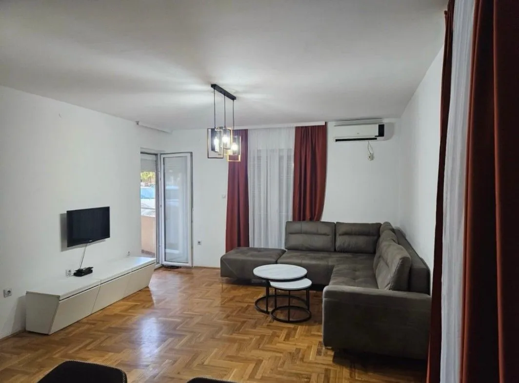 Izdavanje, jednosoban stan, 60m², Zagorič, Podgorica