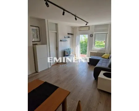 Rent, two bedroom apartment, 47m², Crveni Krst, Beograd - image 2