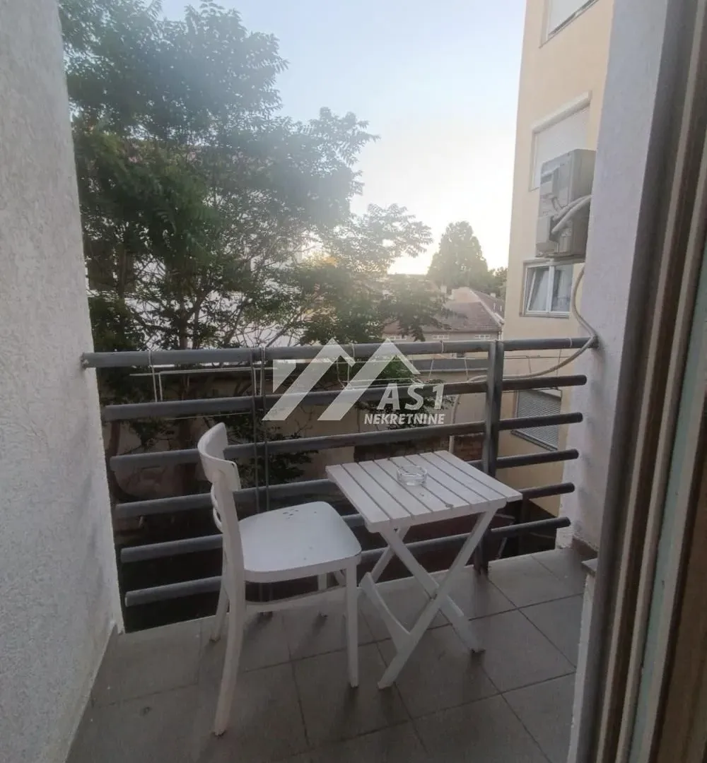 Izdavanje, dvosoban stan, 50m², Grbavica, Novi Sad Sve Podlokacije