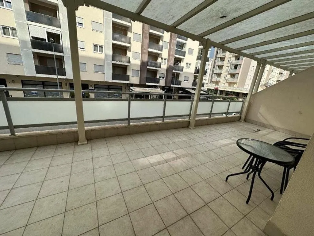 Izdavanje, dvosoban stan, 80m², City Kvart, Podgorica