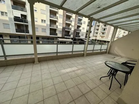 Izdavanje, dvosoban stan, 80m², City Kvart, Podgorica - image 15