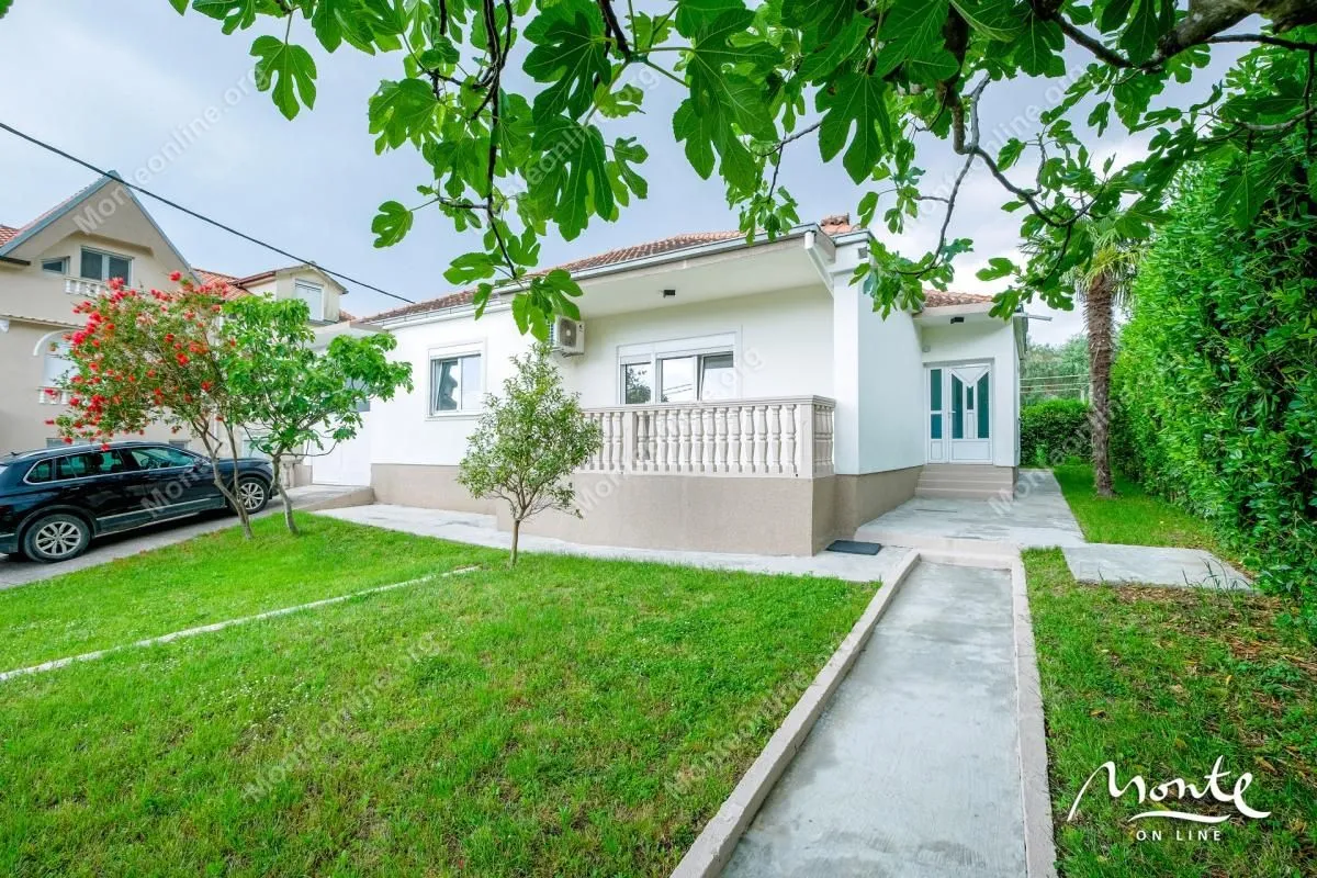 Sale, house, 118m², Tivat, Crna Gora