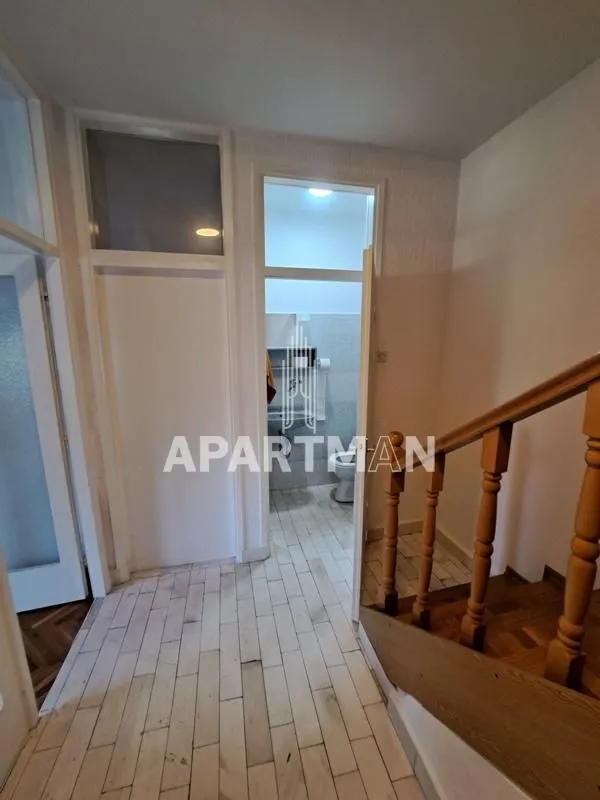Sale, house, 140m², Voždovac Sve Podlokacije, Beograd