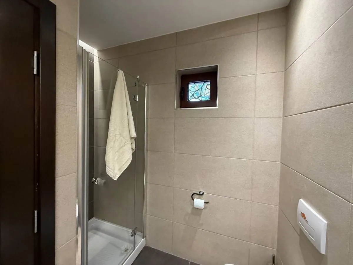 Prodaja, kuća, 318m², Petrovaradin, Novi Sad