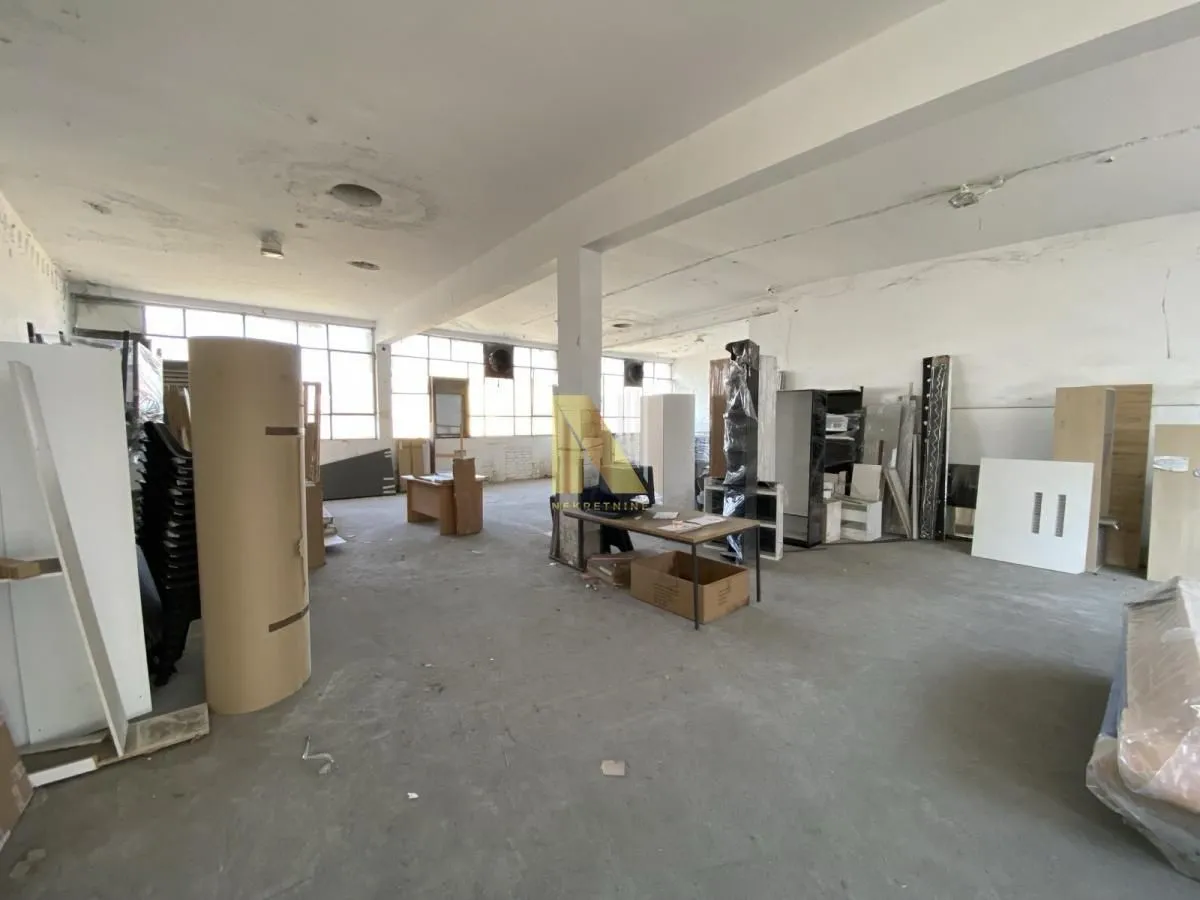 Rent, office space, 681m², Salajka, Novi Sad Sve Podlokacije