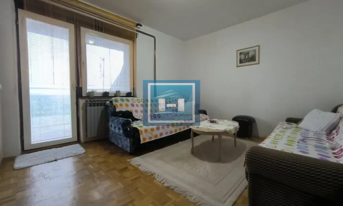 Prodaja, trosoban stan, 74m², Ćuprija, Srbija