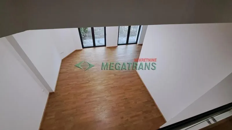 Rent, house, 247m², Petrovaradin, Novi Sad