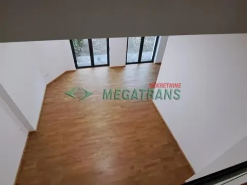 Izdavanje, kuća, 247m², Petrovaradin, Novi Sad - image 20