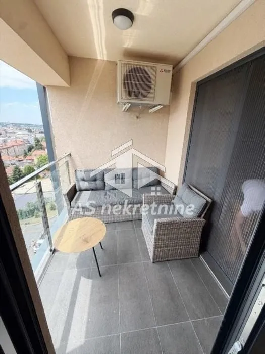 Rent, three bedroom apartment, 85m², Vračar Sve Podlokacije, Beograd