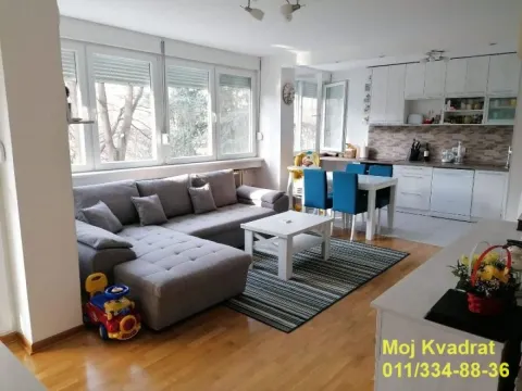 Prodaja, dvosoban stan, 60m², Novi Beograd Blok 33, Novi Beograd Sve Podlokacije - image 3