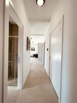 Izdavanje, trosoban stan, 93m², Savski Venac, Beograd - image 10