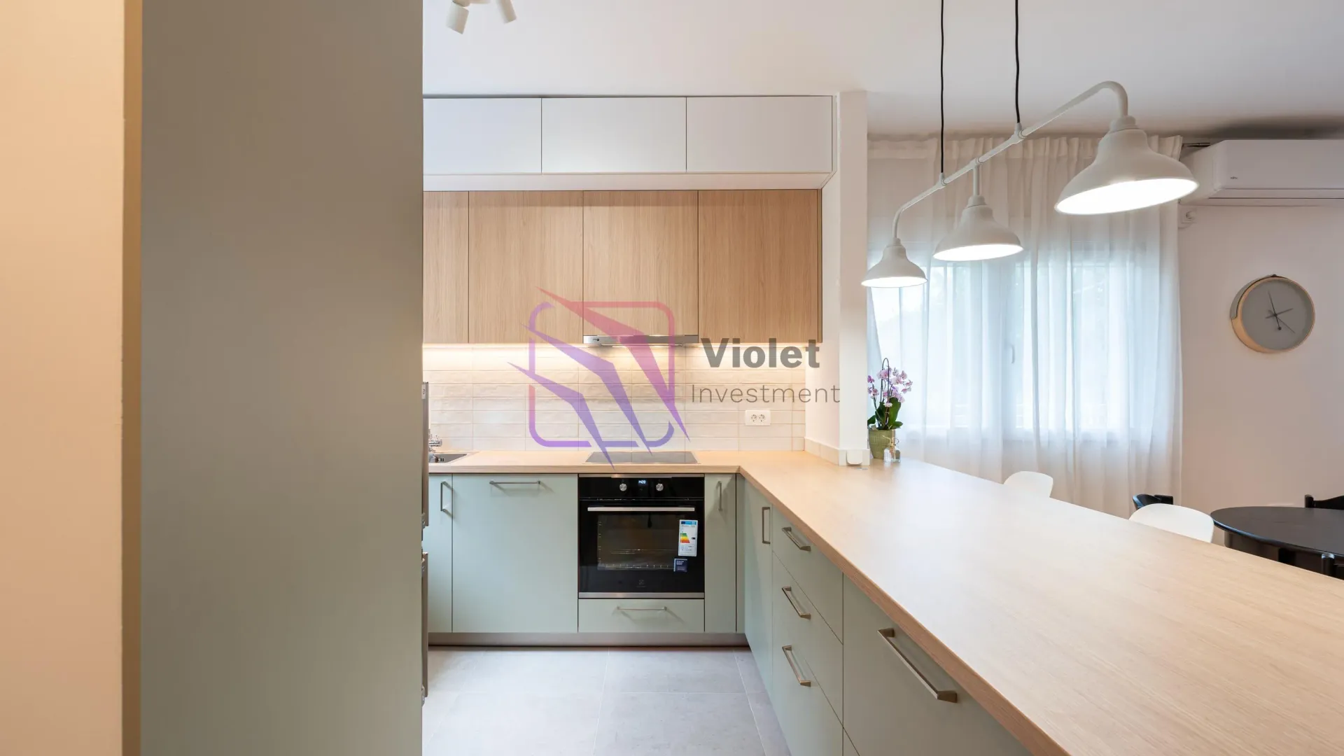 Izdavanje, trosoban stan, 100m², Dalmatinska ulica, Podgorica