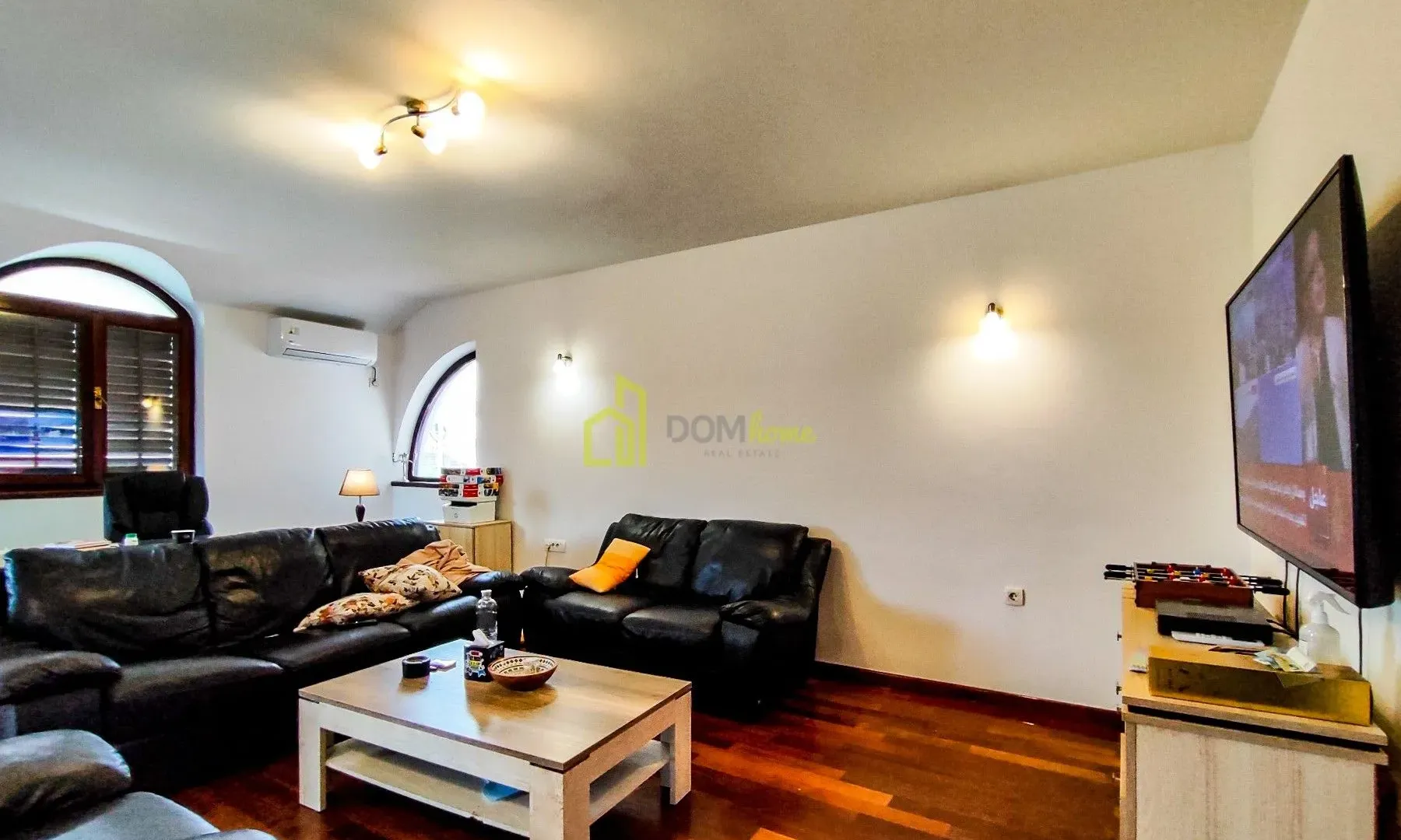 Sale, house, 340m², Tološi, Podgorica
