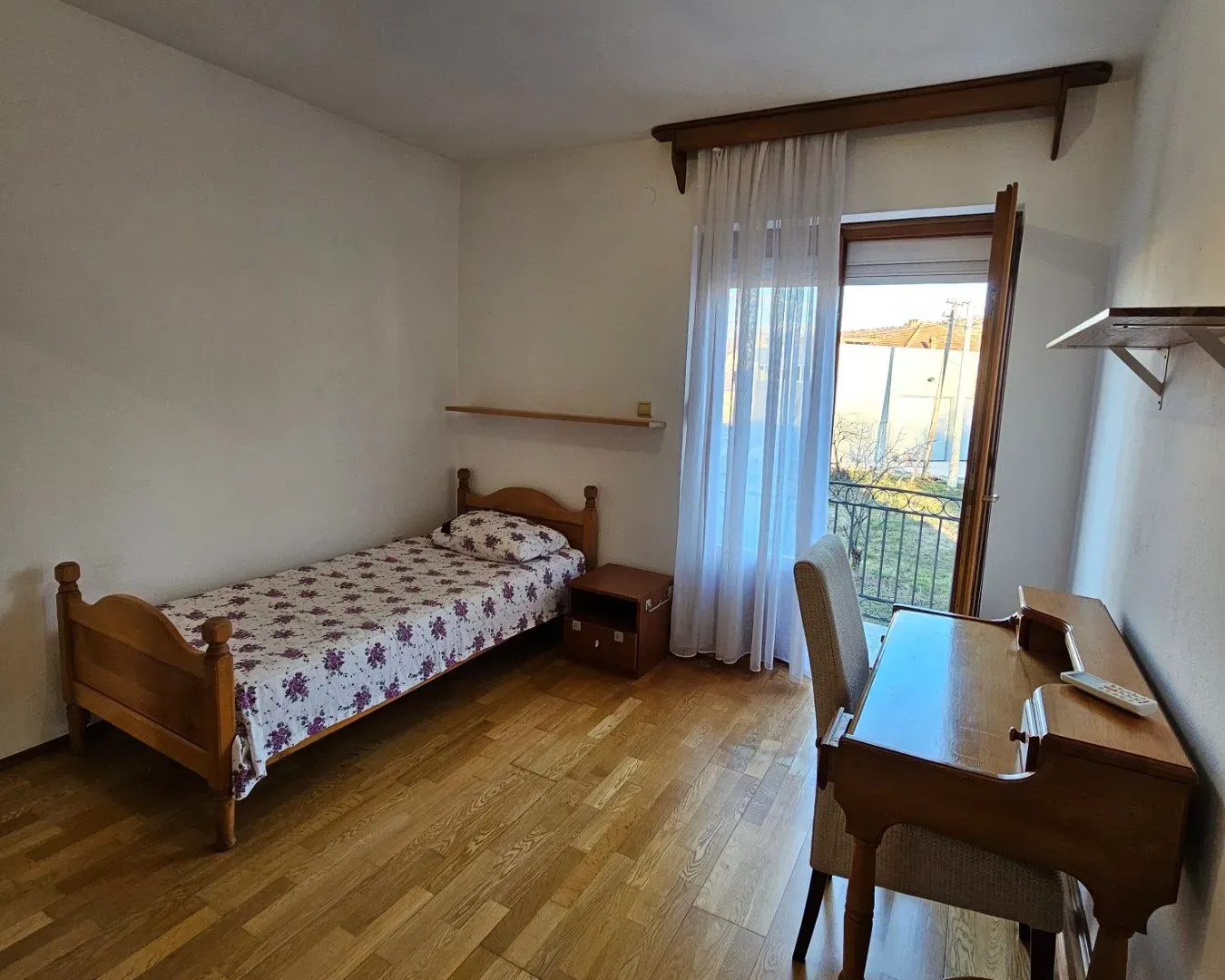 Izdavanje, kuća, 216m², Dalmatinska ulica, Podgorica