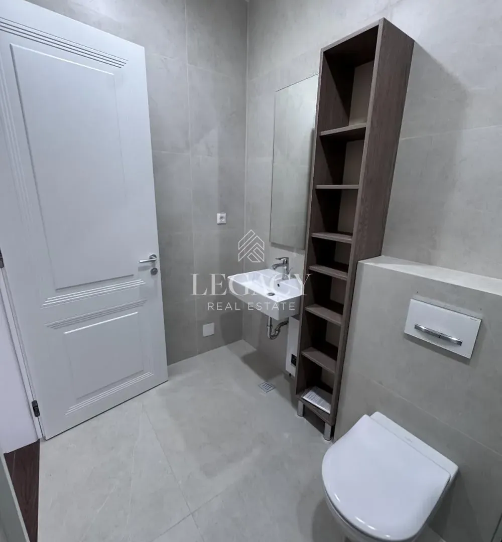 Rent, four bedroom apartment, 132m², Vračar Hram, Vračar Sve Podlokacije