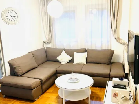 Rent, one bedroom apartment, 56m², Momišići, Podgorica - image 9