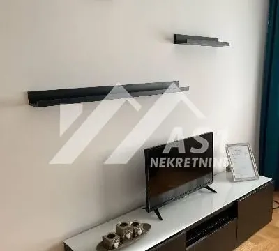 Izdavanje, dvosoban stan, 36m², Centar, Novi Sad - image 3