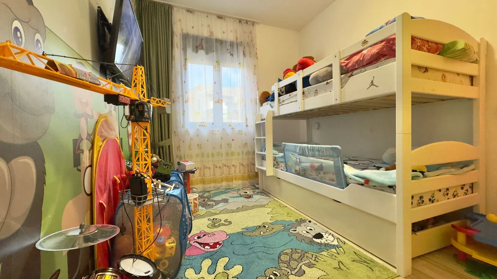 Izdavanje, trosoban stan, 76m², Kava, Tivat