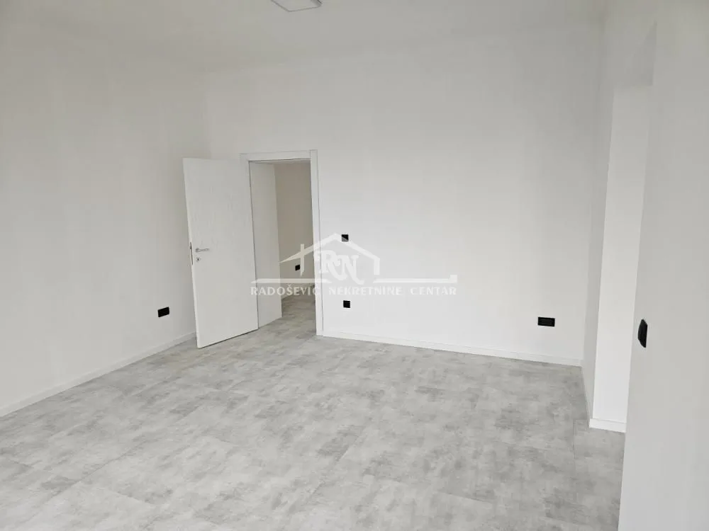 Prodaja, četvorosoban stan, 103m², Vračar Sve Podlokacije, Beograd