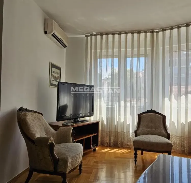 Izdavanje, trosoban stan, 85m², Vračar Hram, Vračar Sve Podlokacije