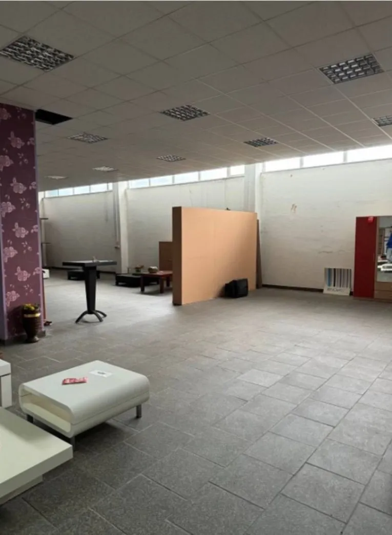 Rent, office space, 2500m², Zeta, Podgorica
