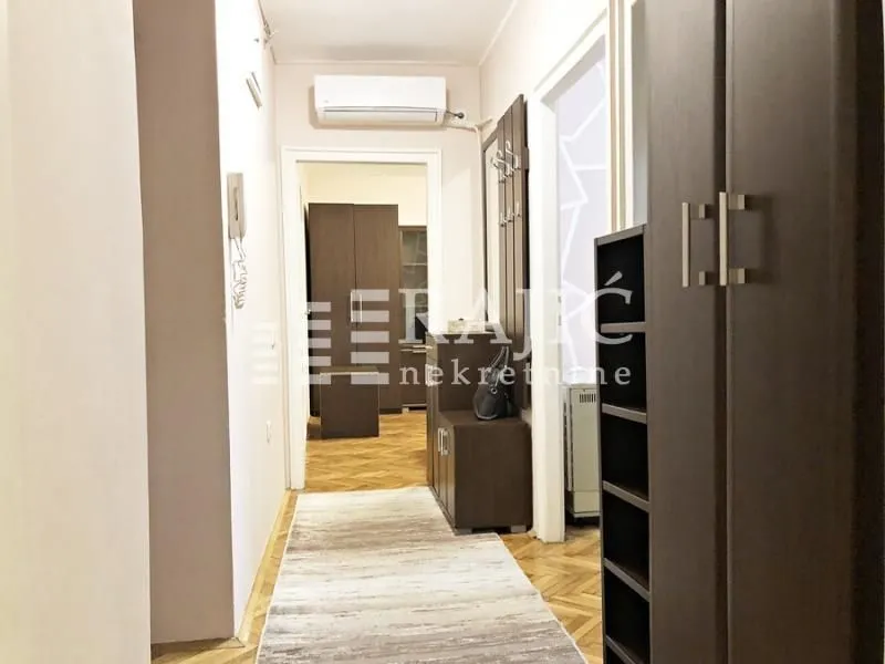 Rent, two bedroom apartment, 48m², Stari Grad, Beograd