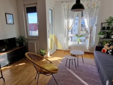 Prodaja, garsonjera, 31m², Adamovićevo Naselje, Novi Sad Sve Podlokacije - image 2