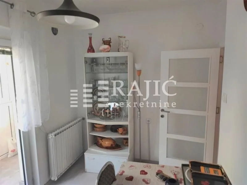 Rent, three bedroom apartment, 80m², Čukarica, Beograd
