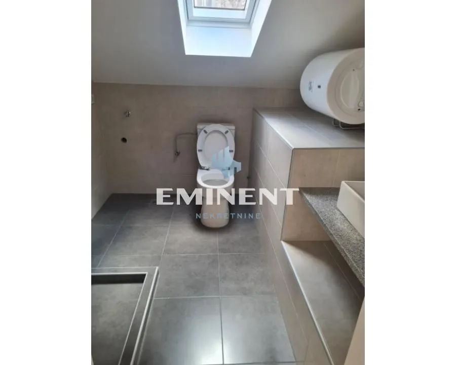 Izdavanje, kuća, 221m², Stari Grad, Beograd