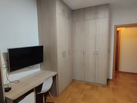 Izdavanje, stan, 100m², Blok 6, Podgorica - image 10