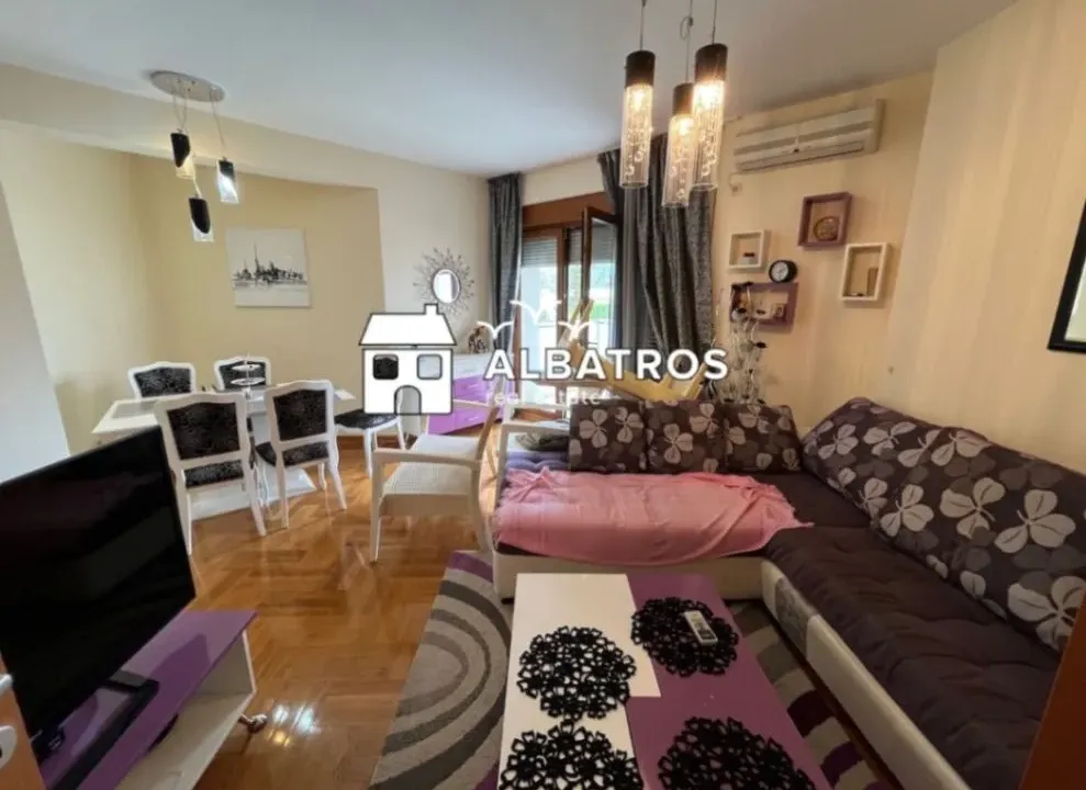 Sale, three bedroom apartment, 117m², Centar, Bar