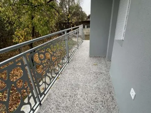 Prodaja, trosoban stan, 85m², Centar, Ćuprija - image 5