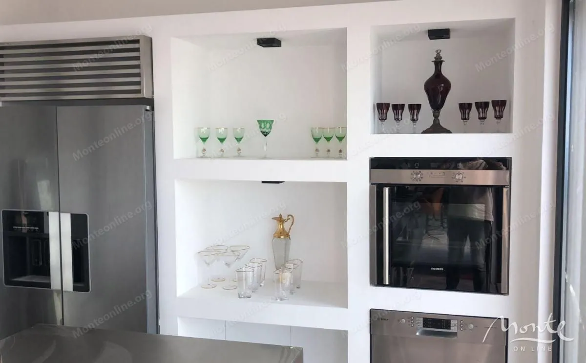 Sale, house, 330m², Kuljače, Budva