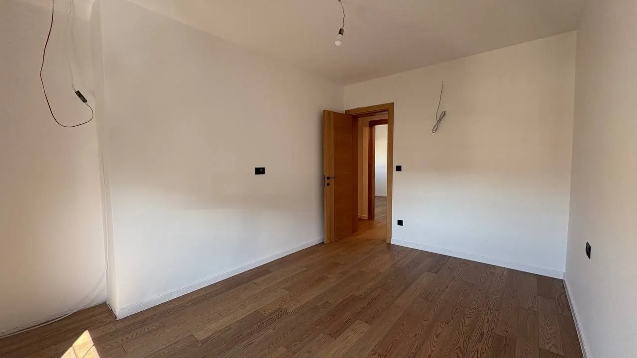 Prodaja, trosoban stan, 96m², Tivat, Crna Gora
