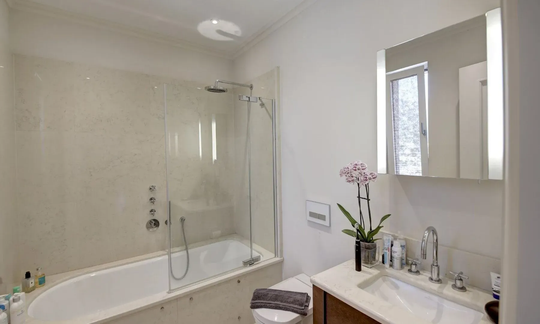 Sale, two bedroom apartment, 90m², Porto Montenegro, Tivat