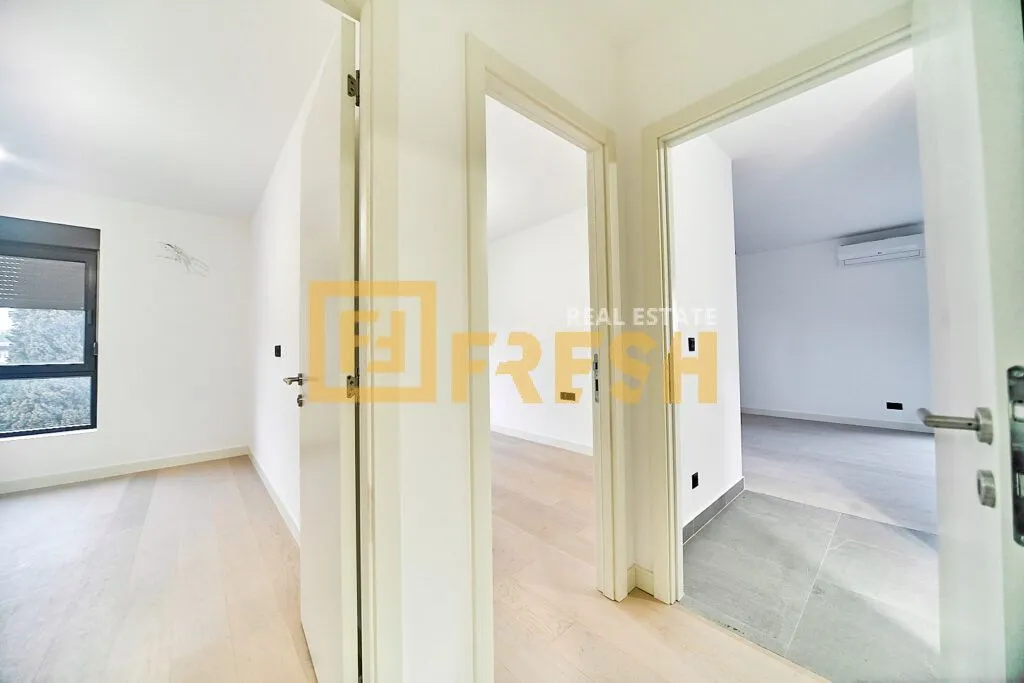 Prodaja, dvosoban stan, 69m², Krivi Most, Podgorica