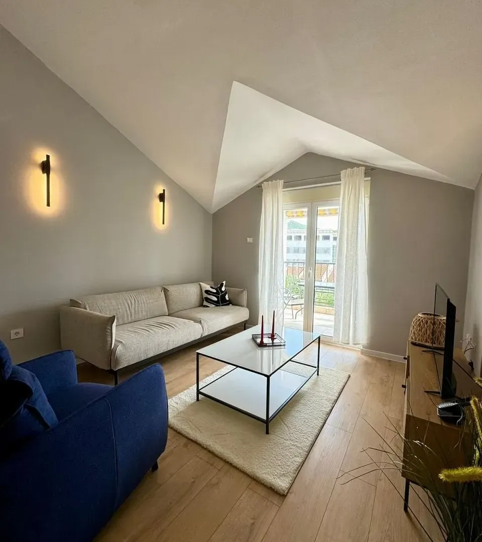 Rent, two bedroom apartment, 65m², Budva, Crna Gora